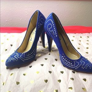 ✨BLUE HEELS✨